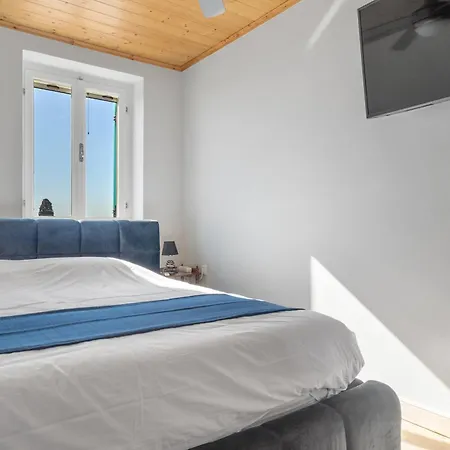 Vila Milia's House Ithaca