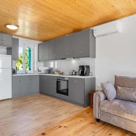 Milia's House Ithaca Vila *