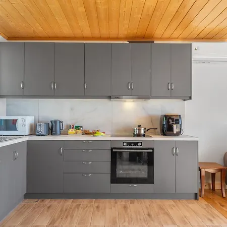 Milia's House Ithaca *