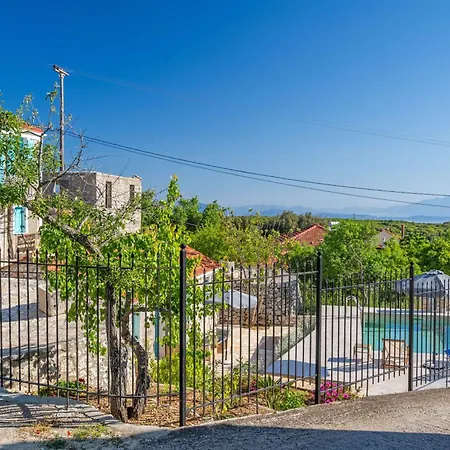 Milia's House Ithaca